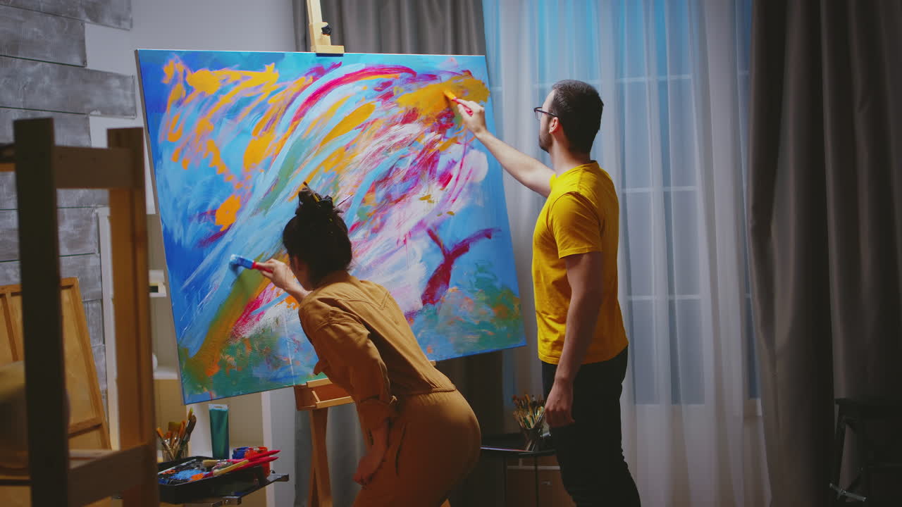 pintores trabajando juntos