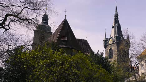 Weite-Einspielung-Einer-Kirche-Aus-Dem-16.-Jahrhundert-In-Prag