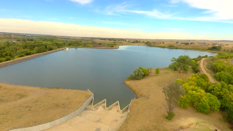 a pan over a man made reservoir in littleton colorado