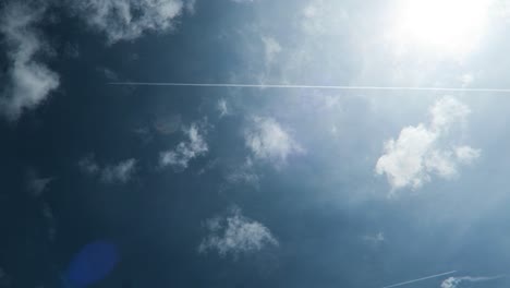 Timelapse-De-Nubes-Con-Cielo-Azul