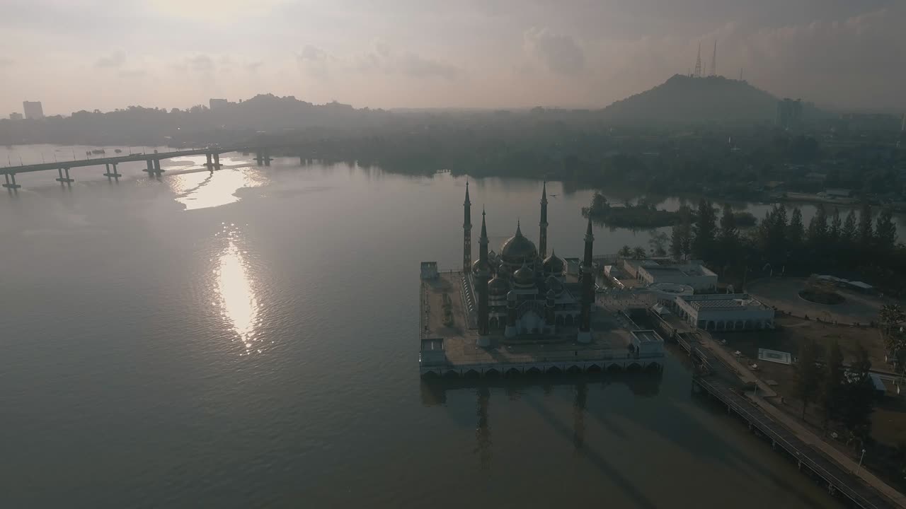 la mezquita de cristal.