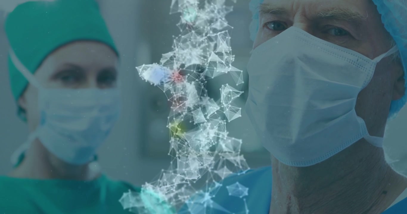 Cirurgião se aproximando e assistente observando na sala de cirurgia enquanto uma coluna holográfica aparece.