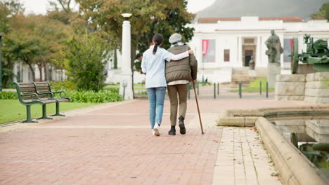 Nurse,-relax-and-park-with-old-woman