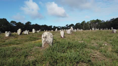 Panoramablick-Von-Rechts-Nach-Links-Auf-Die-Carnac-Linien-In-Der-Bretagne