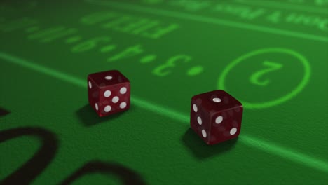 Ein-Würfelpaar,-Das-Auf-Einen-Craps--Oder-Crapaud-Tisch-Mit-Glitzernden-Pokerautomaten-Vor-Einem-Casino-Hintergrund-Geworfen-Wird---Craps-Würfe---Durchscheinender-Roter-Würfelwurf-Eines-Paars-Einsen---Schlangenaugen