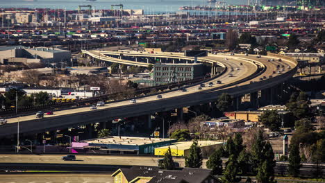 Busy-rush-hour-traffic-on-the-highway-in-San-Francisco,-California-USA---Time-Lapse