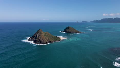 Panorama-Of-Moku-Nui-And-Moku-Iki-Islets-At-Mokulua-Island-From-Lanikai-Beach-In-Kailua,-Oahu,-Hawaii