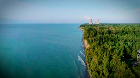 Imágenes-Aéreas-De-Drones-De-La-Costa-Y-La-Playa-Del-Lago-Erie