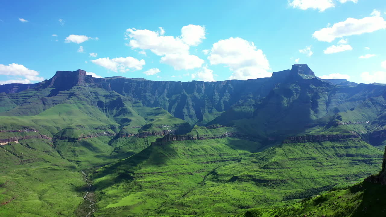 지구에는 정말 놀라운 곳들이 있습니다.