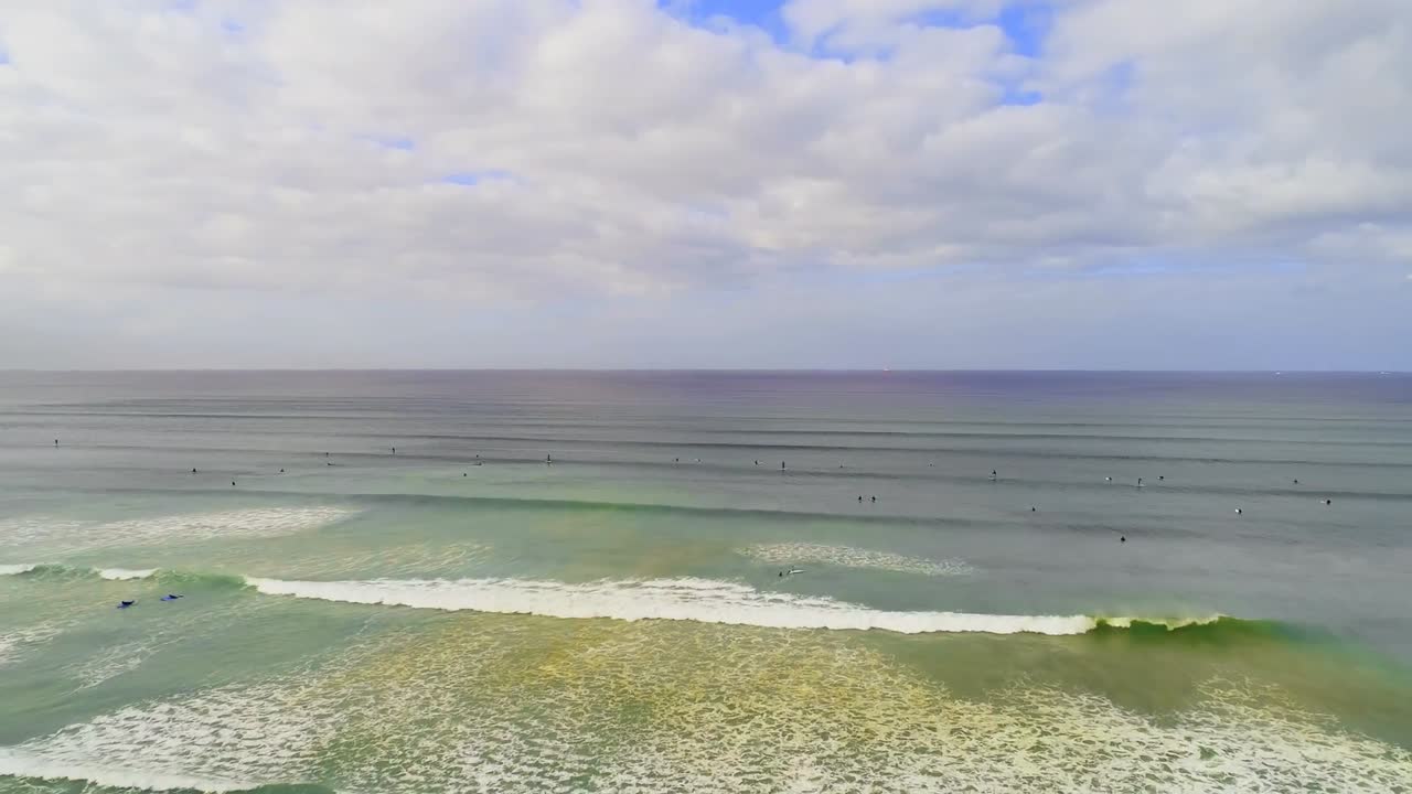 ⁇ 은 날에 아름다운 바다 4k