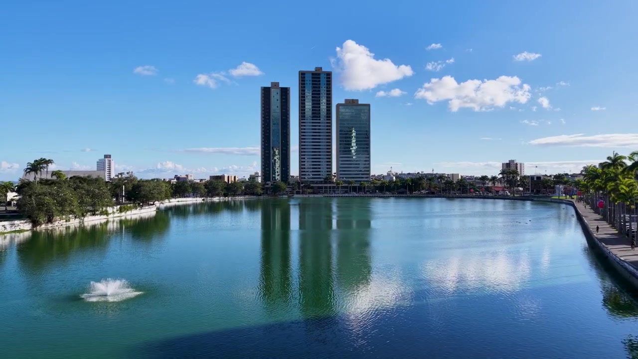 Horizonte de Campina Grande en Campina Grande, Paraíba, Brasil. Paisaje de parque natural. Edificios de gran altura. Horizonte de Campina Grande en Paraíba, Brasil. Distrito céntrico. Hermoso paisaje urbano