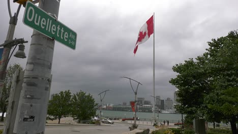 Plaza-De-La-Ciudad-De-Windsor-Canadá--