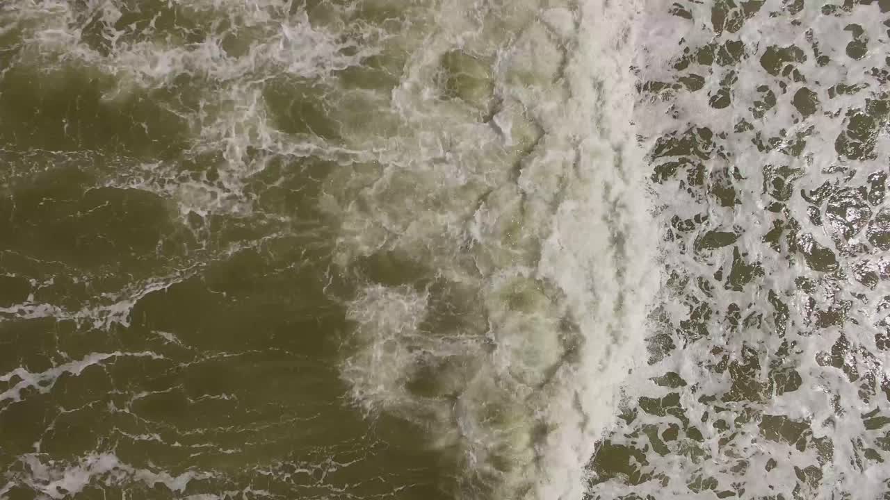 vista aerea de las olas del mar