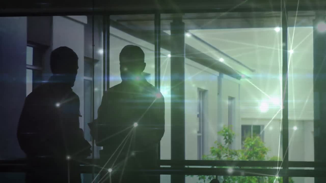 animación de redes de conexiones entre diversos médicos en el hospital