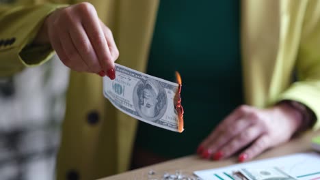 quemando dinero