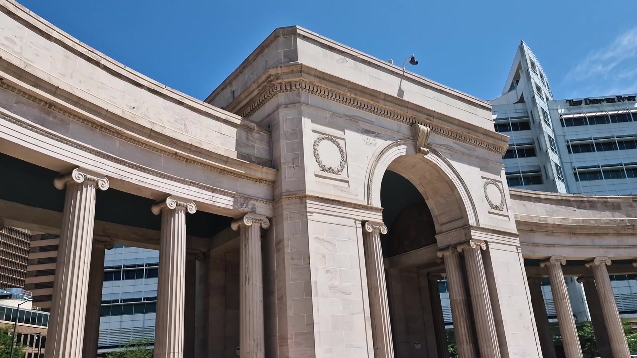 Arco Triunfal Conmemorativo Voorhies en el Centro Cívico de Denver, Colorado, EE. UU.