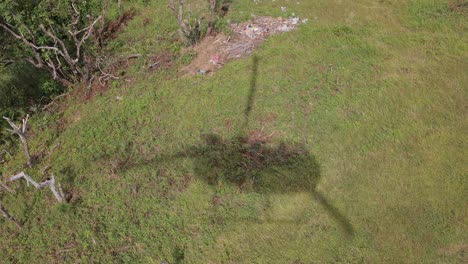 Aterrizaje-De-Helicópteros-En-Remotos-Pueblos-Asiáticos-Shadow-Mountians