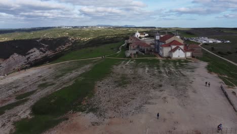 11-De-10---Imágenes-De-Drones-4k-De-Los-Lugares-Más-Bellos-De-La-Costa-De-Lisboa---Cabo-Espichel-Gps:-38