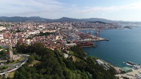 vista aérea de la ciudad de vigo, galicia, españa