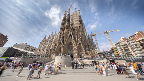 sagrada familia cathedral in barcelona