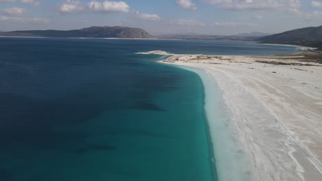región del lago salda
