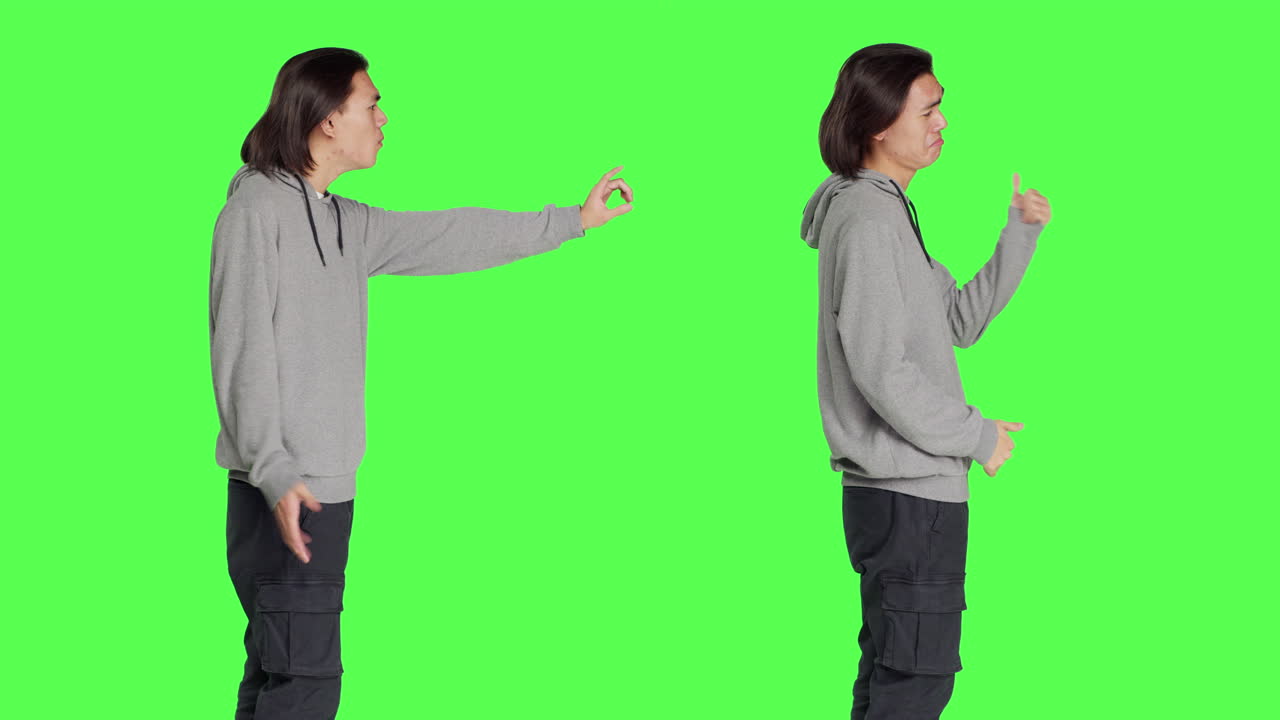 성인 아시안은 엄지손가락을 상징합니다.