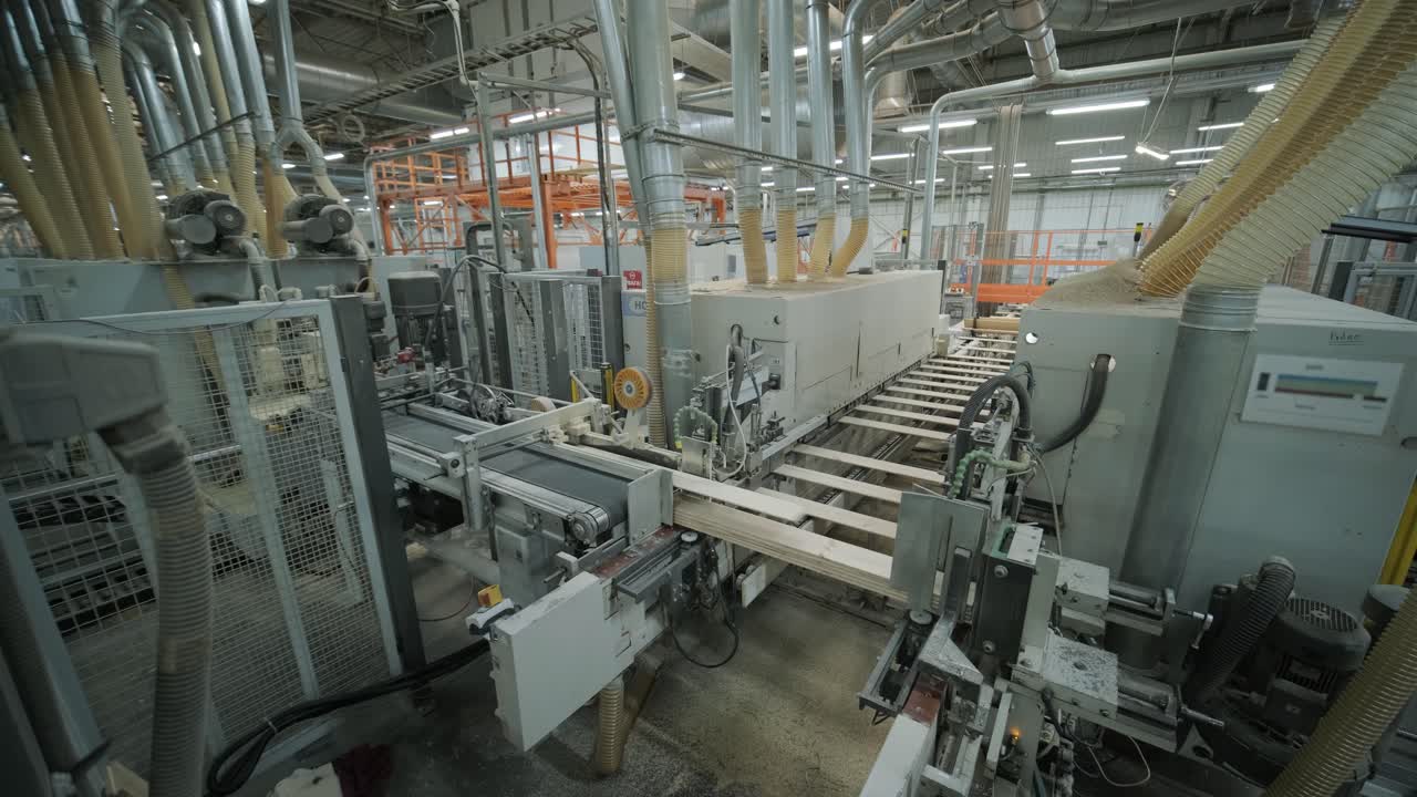 Industrial Woodworking Machinery Processing Timber Boards