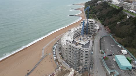 Desarrollo-Frente-Al-Mar-Del-Puerto-De-Folkestone-Kent-Uk-Imágenes-Aéreas-4k