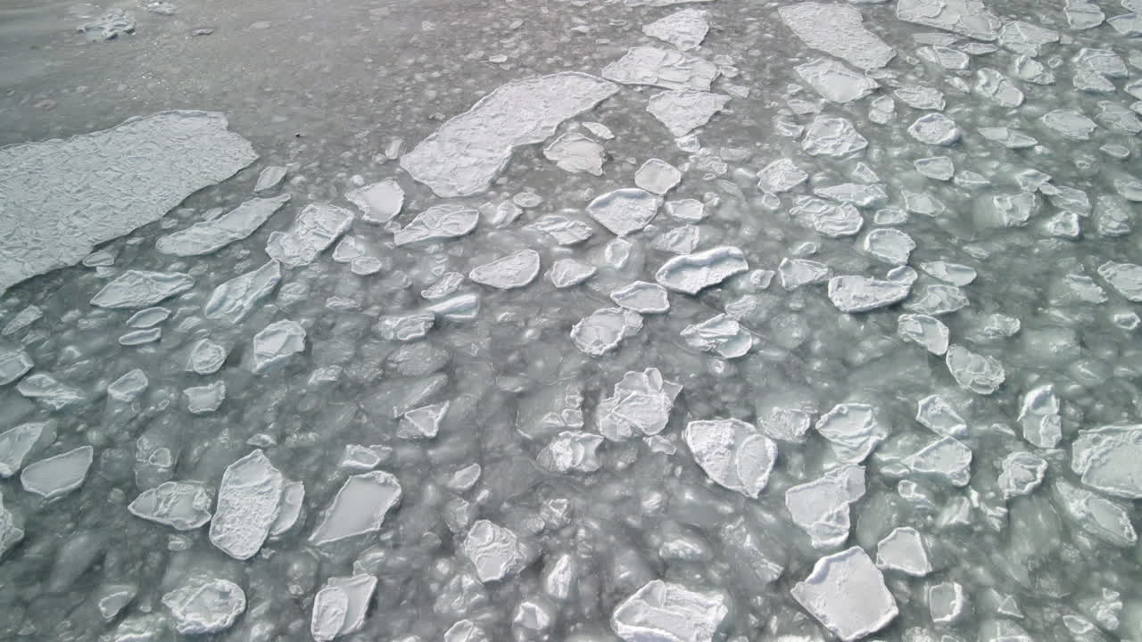 겨울 동안 perce, 퀘벡에서 바다에 얼음 덮개