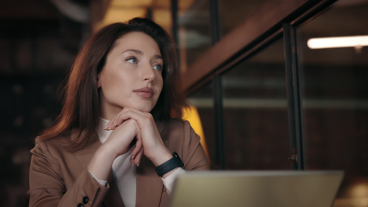 Retrato de una mujer de negocios