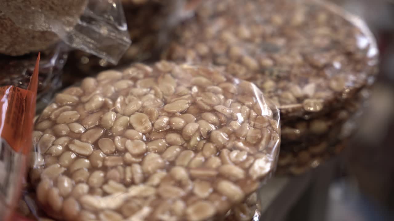 상점에서 판매되는 전통적인 맛있는 멕시코 씨앗 사탕