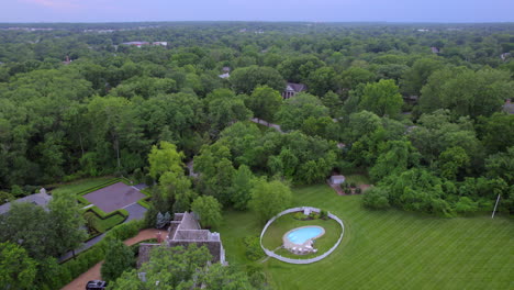 Flyover-beautiful-houses-in-nice-neighborhood-in-Ladue-in-St