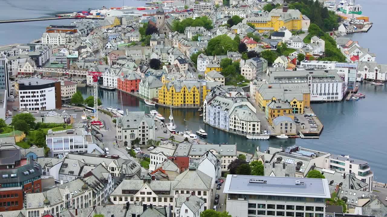 노르웨이 알레스룬드 시 에 있는 아크슬라