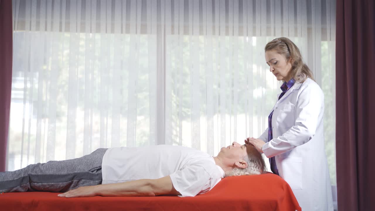 Specialist in bioenergy therapy.