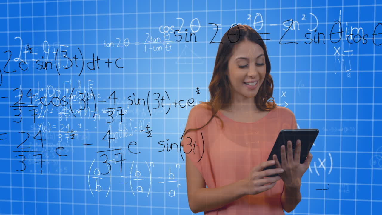 animación de procesamiento de datos y ecuaciones matemáticas sobre una mujer de negocios que usa una tableta
