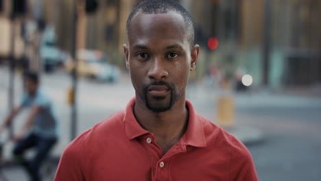 retrato em câmera lenta de um homem afro-americano