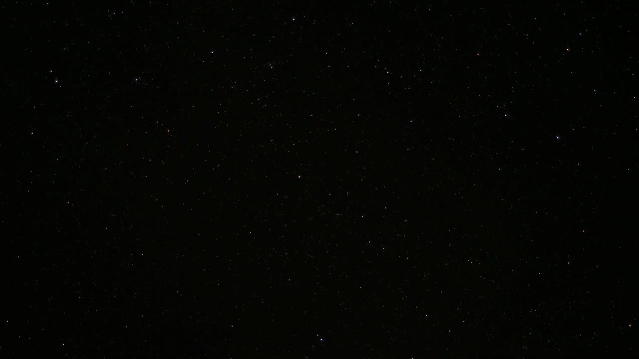 el cielo nocturno es un escaparate de estrellas y constelaciones centelleantes, especialmente cuando no hay luces artificiales compitiendo