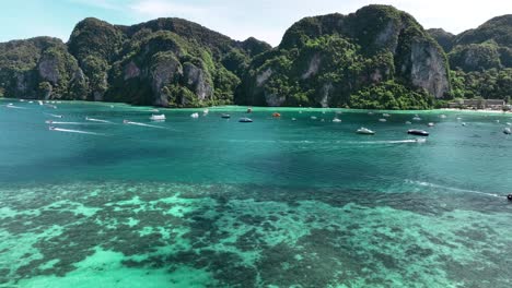 imágenes de aviones no tripulados de las islas phi phi