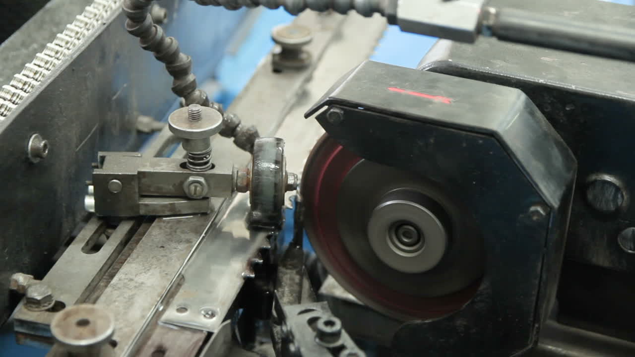 Parquet moving in a special device.