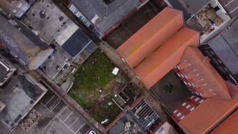 Aerial-drone-shot-of-houses-in-great-yarmounth-rotating-house-aerial-shot