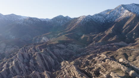 Devil's-Punchbowl-Arch-with-blue-Sky