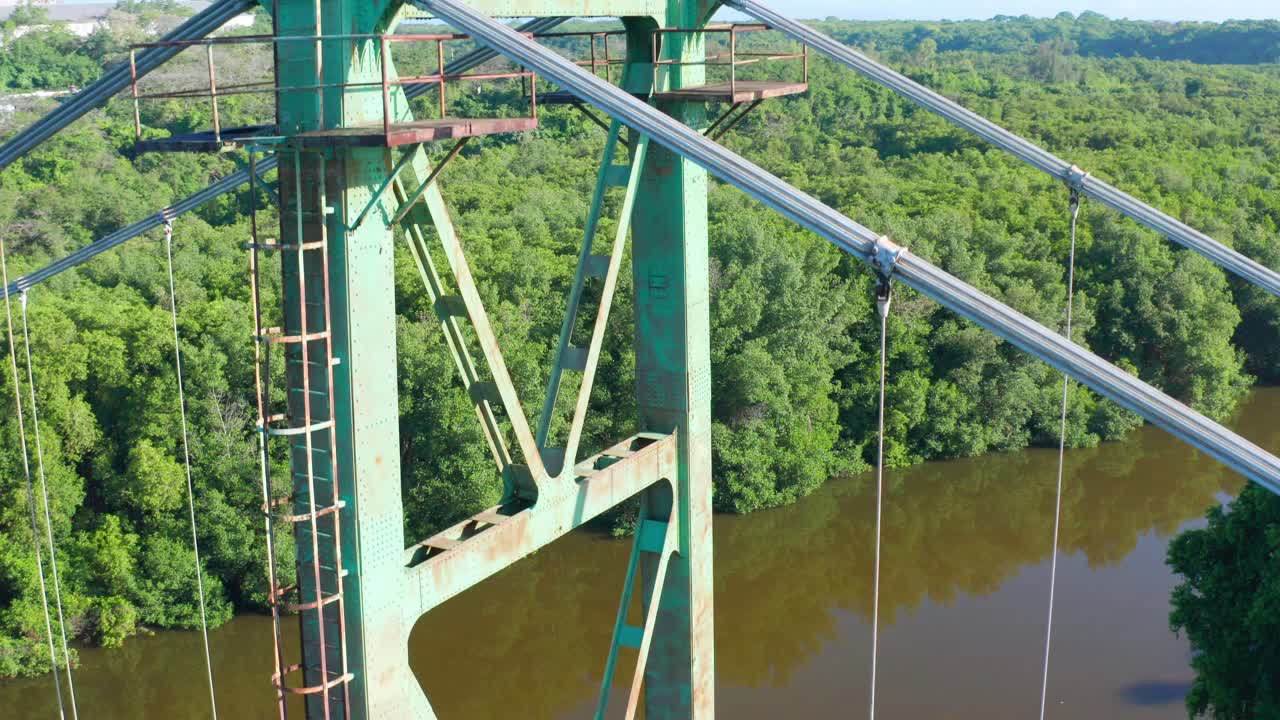 도미니카 공화국의 람피스 다리의 세부 사항