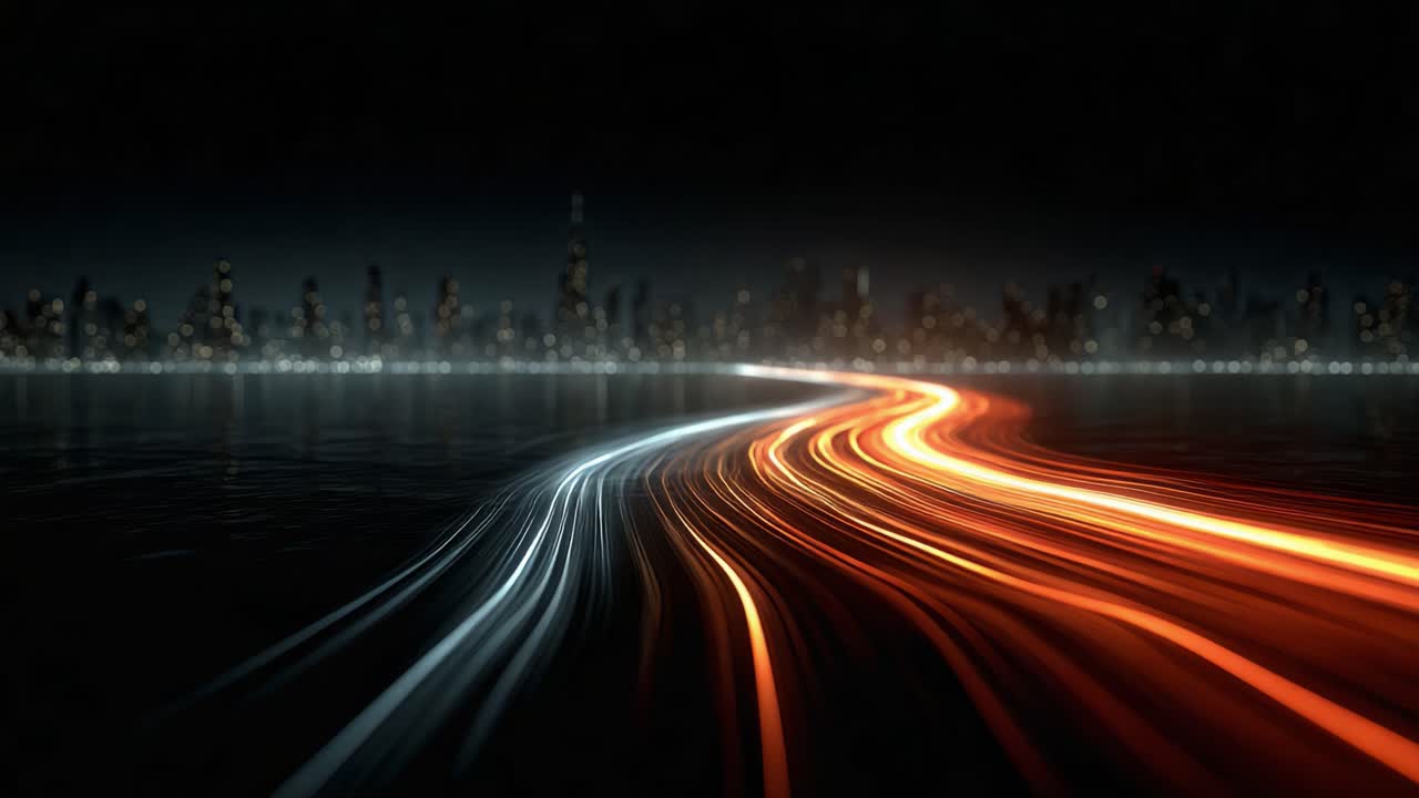 Scie luminose dinamiche sull'acqua: uno splendido spettacolo di riflessi e colori sullo sfondo dello skyline di una città notturna, che ritrae la transizione dall'oscurità all'energia urbana vibrante.