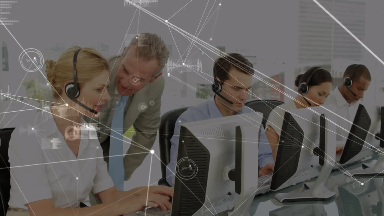 animazione della rete di connessioni con icone su diverse persone d'affari in ufficio