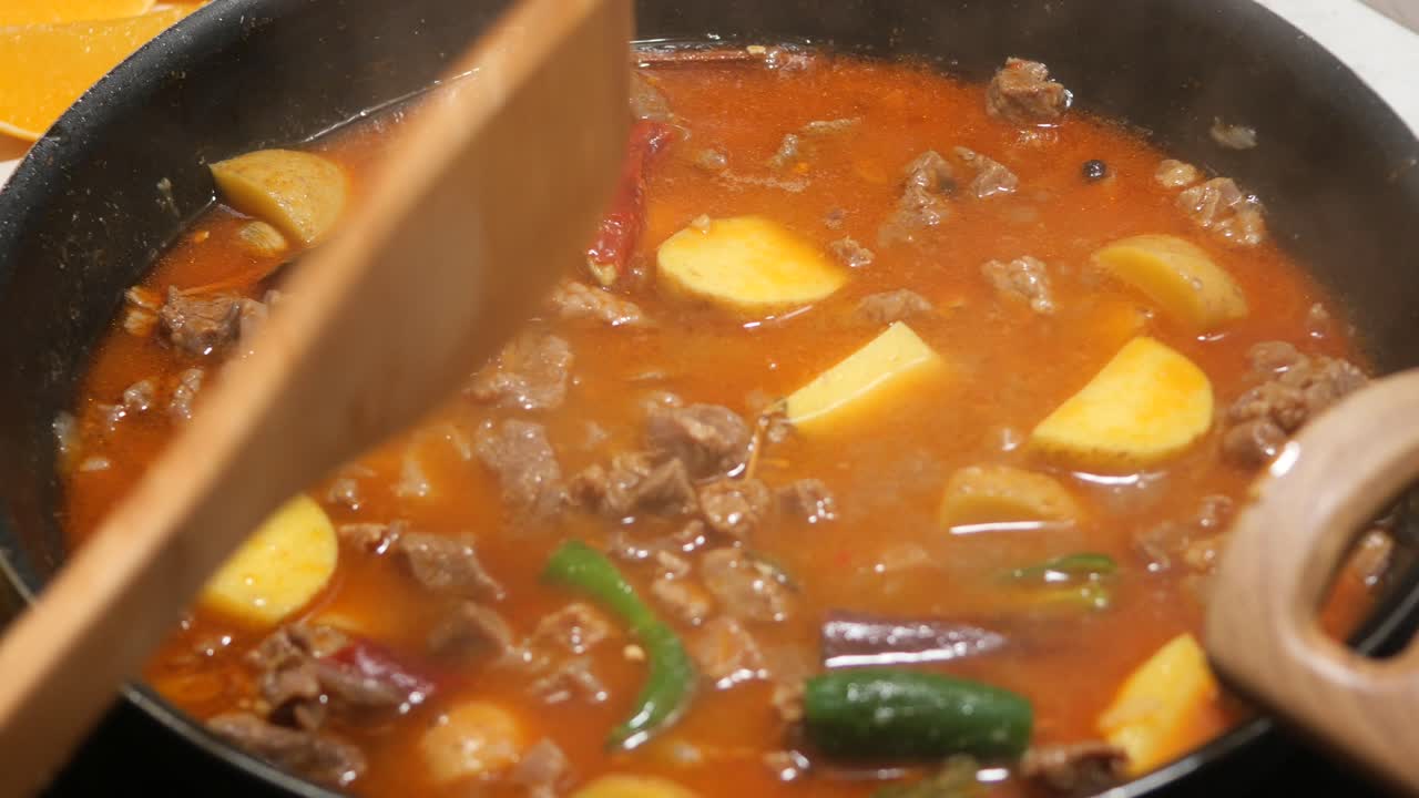 Spicy Meat and Potato Stew