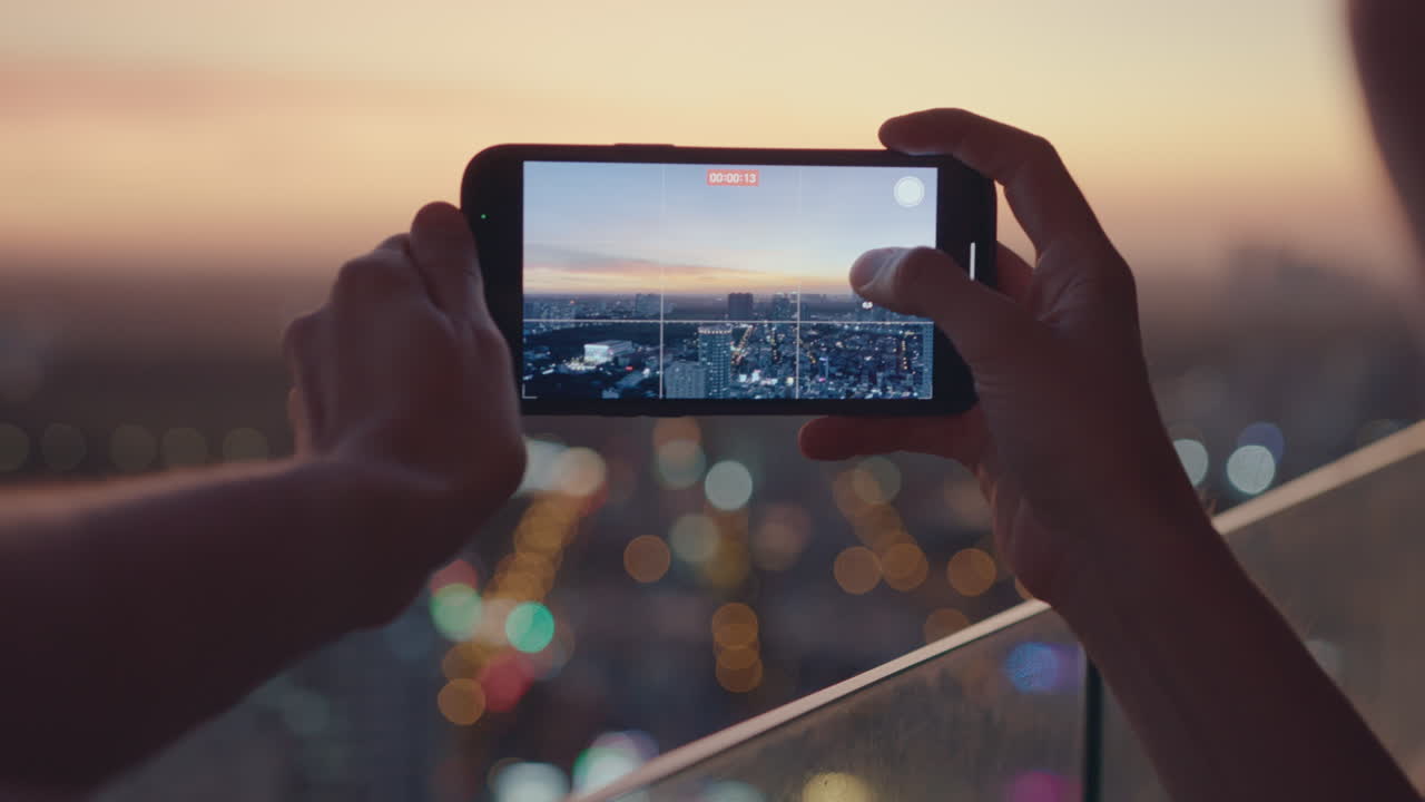 Gadget take photo of sunset