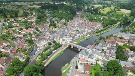 Drone,-Aéreo,-Vista-Desde-El-Aire-Montignac-Lascaux-Ciudad-Francia