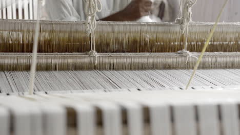 indian traditional handloom wooden weaving machine