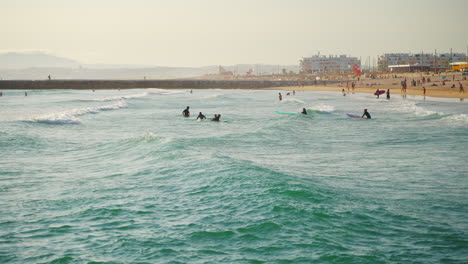 海上衝浪運動員 (surfer)