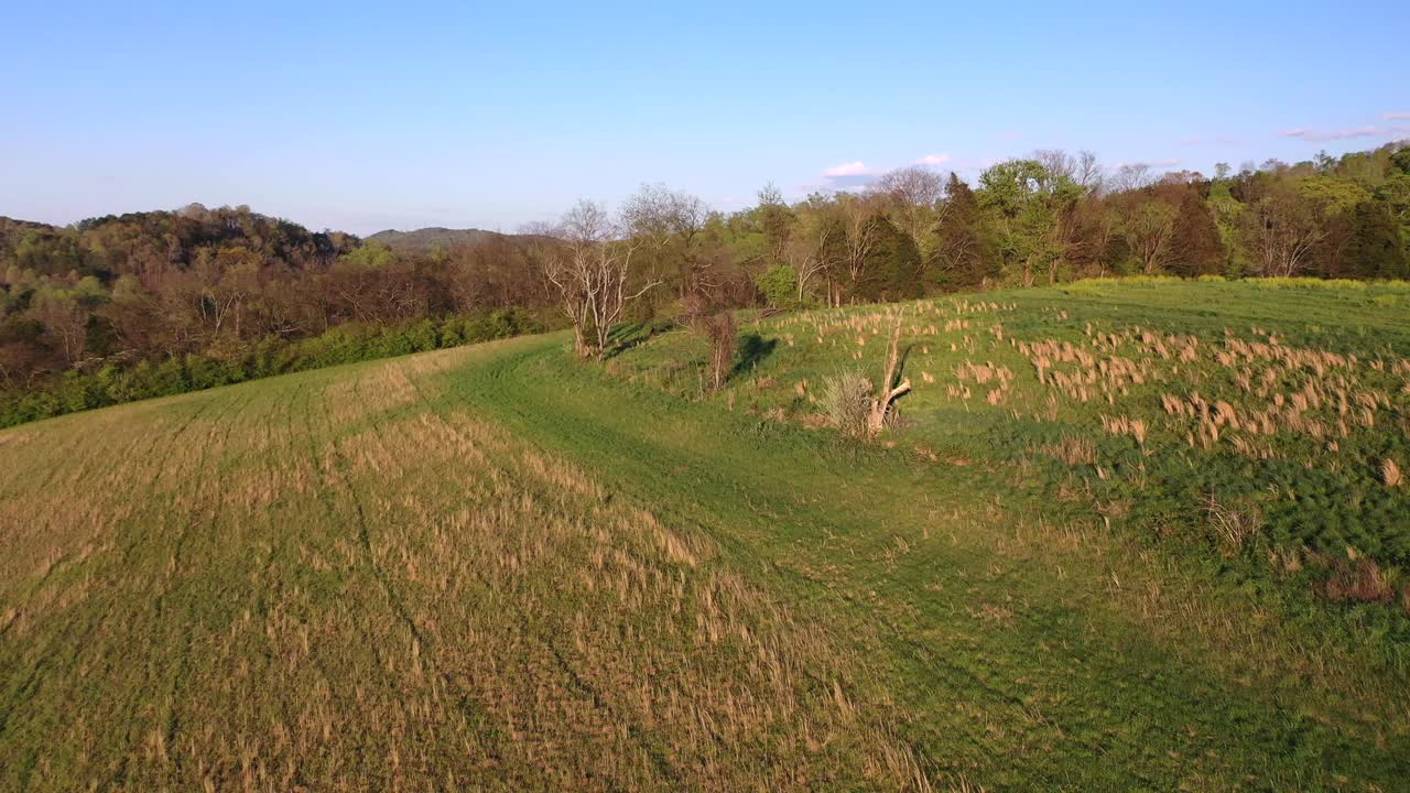 puesta de sol alrededor de una colina cerca de clinton, tennessee